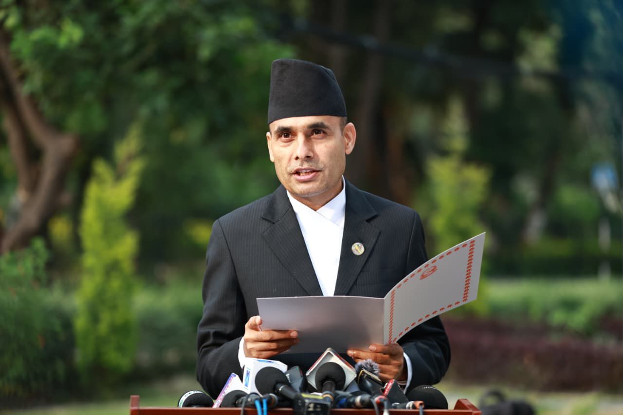 सरकारले गर्यो धितोपत्र बोर्डको अध्यक्षमा डा.गोपालप्रसाद भट्टलाई नियुक्त